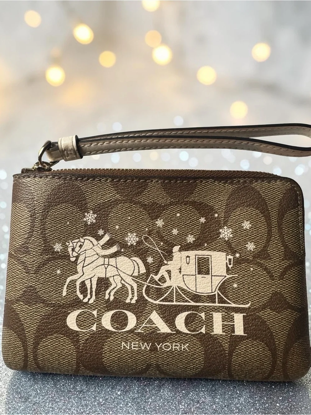 Coach CN755 Corner Zip Wristlet Holiday Horse & Sleigh Signature Canvas Like NEW
